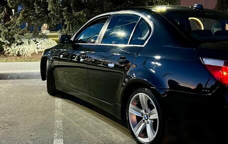 BMW 5 серия, 2005 год, 980 000 рублей, 1 фотография