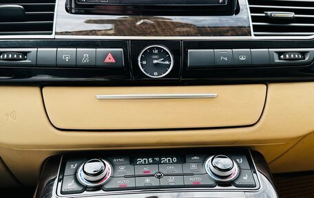 Audi A8, 2011 год, 3 100 000 рублей, 10 фотография