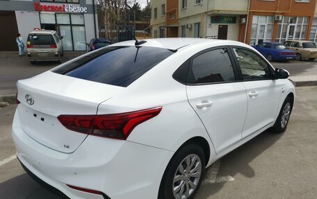 Hyundai Solaris II рестайлинг, 2019 год, 1 399 000 рублей, 4 фотография