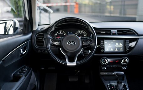 KIA Rio IV, 2018 год, 1 499 000 рублей, 10 фотография