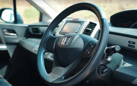 Honda Freed I, 2011 год, 900 000 рублей, 7 фотография