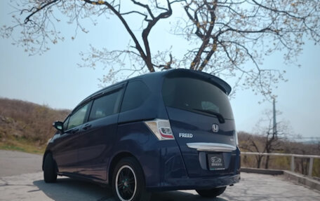 Honda Freed I, 2011 год, 900 000 рублей, 2 фотография