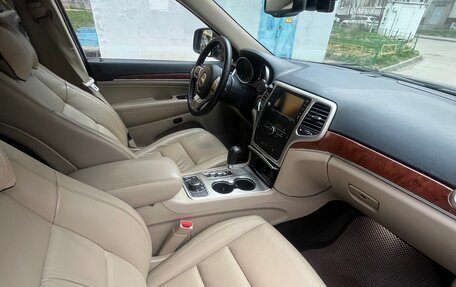 Jeep Grand Cherokee, 2011 год, 1 680 000 рублей, 28 фотография