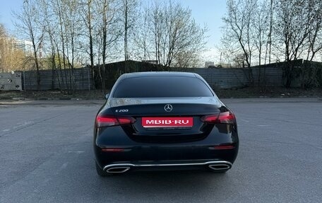 Mercedes-Benz E-Класс, 2021 год, 3 050 000 рублей, 1 фотография