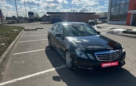 Mercedes-Benz E-Класс, 2013 год, 2 250 000 рублей, 1 фотография