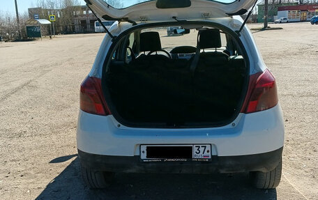 Toyota Yaris III рестайлинг, 2008 год, 600 000 рублей, 10 фотография