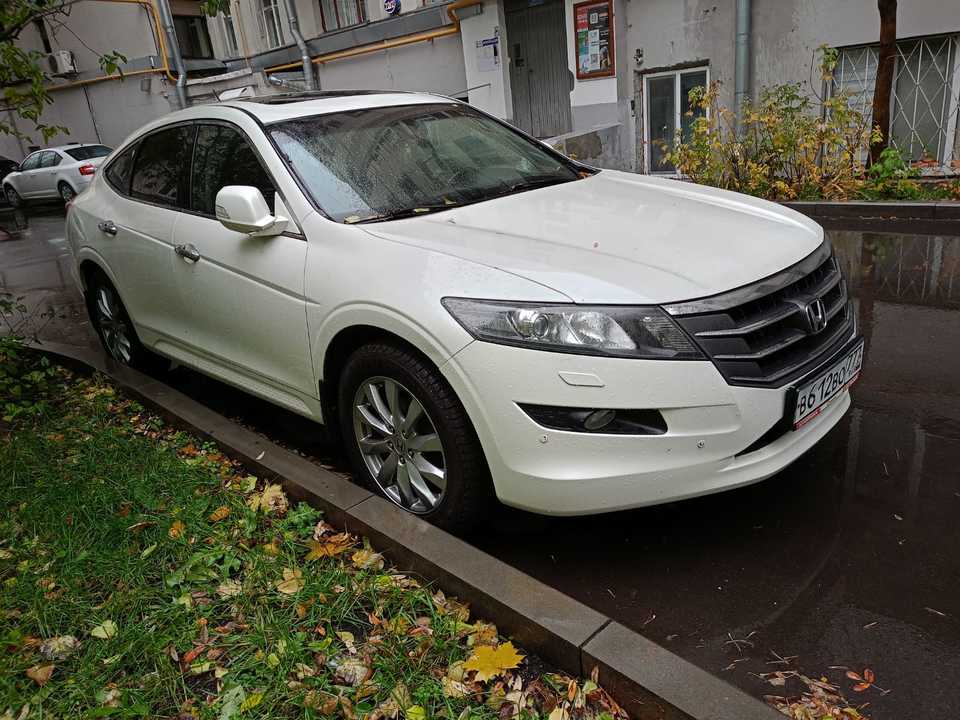 Honda Crosstour I, 2011 год, 1 500 000 рублей, 1 фотография