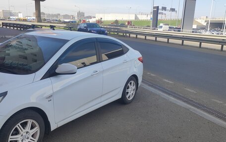 Hyundai Solaris II рестайлинг, 2012 год, 720 000 рублей, 5 фотография