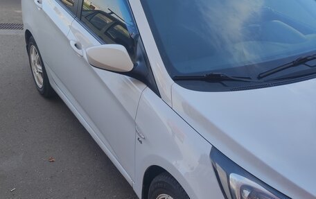 Hyundai Solaris II рестайлинг, 2012 год, 720 000 рублей, 1 фотография