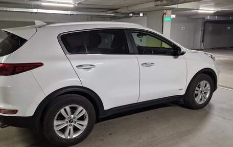 KIA Sportage IV рестайлинг, 2017 год, 1 800 000 рублей, 3 фотография