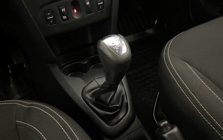 Renault Logan II, 2015 год, 790 000 рублей, 17 фотография