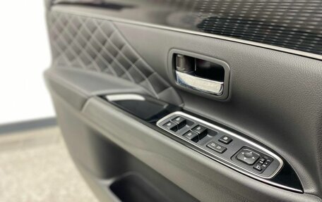 Mitsubishi Outlander III рестайлинг 3, 2022 год, 3 150 000 рублей, 12 фотография