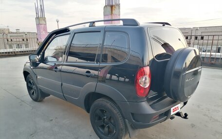 Chevrolet Niva I рестайлинг, 2016 год, 680 000 рублей, 4 фотография