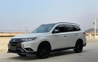 Mitsubishi Outlander III рестайлинг 3, 2022 год, 2 308 000 рублей, 1 фотография