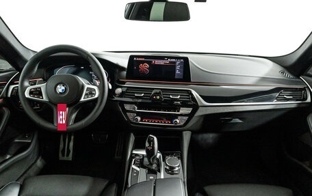 BMW 5 серия, 2020 год, 4 550 000 рублей, 13 фотография