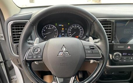 Mitsubishi Outlander III рестайлинг 3, 2022 год, 2 308 000 рублей, 7 фотография