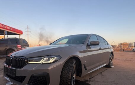 BMW 5 серия, 2021 год, 5 600 000 рублей, 2 фотография
