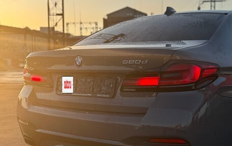 BMW 5 серия, 2021 год, 5 600 000 рублей, 6 фотография