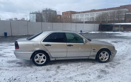 Mercedes-Benz C-Класс, 1997 год, 270 000 рублей, 4 фотография