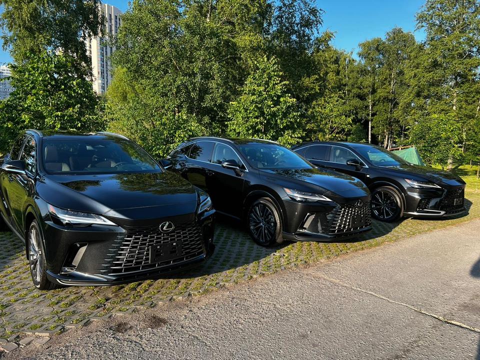 Lexus RX IV рестайлинг, 2024 год, 9 800 000 рублей, 2 фотография