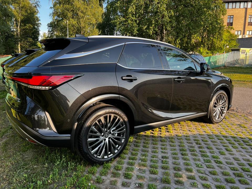 Lexus RX IV рестайлинг, 2024 год, 9 800 000 рублей, 4 фотография