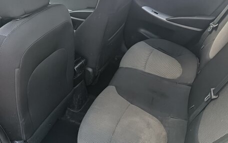 Hyundai Solaris II рестайлинг, 2011 год, 480 000 рублей, 8 фотография