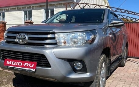 Toyota Hilux VIII, 2018 год, 2 750 000 рублей, 2 фотография