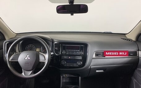 Mitsubishi Outlander III рестайлинг 3, 2013 год, 1 298 000 рублей, 13 фотография