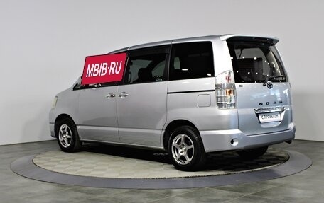 Toyota Noah III, 2003 год, 897 000 рублей, 7 фотография