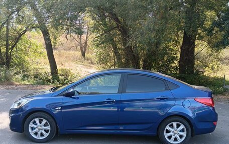 Hyundai Solaris II рестайлинг, 2012 год, 950 000 рублей, 5 фотография