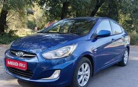 Hyundai Solaris II рестайлинг, 2012 год, 950 000 рублей, 6 фотография
