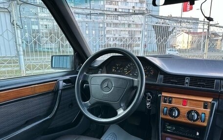 Mercedes-Benz E-Класс, 1993 год, 299 000 рублей, 8 фотография