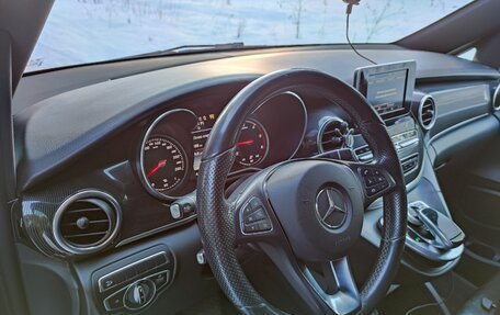 Mercedes-Benz V-Класс, 2017 год, 4 350 000 рублей, 21 фотография