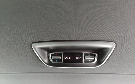 Mercedes-Benz V-Класс, 2017 год, 4 350 000 рублей, 33 фотография