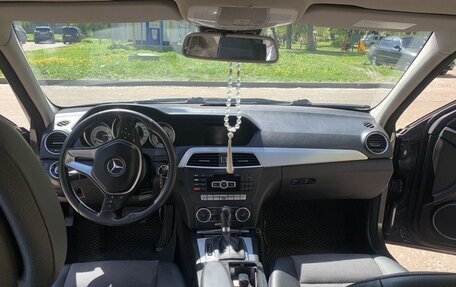 Mercedes-Benz C-Класс, 2011 год, 1 100 000 рублей, 9 фотография