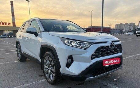 Toyota RAV4, 2021 год, 3 490 000 рублей, 4 фотография