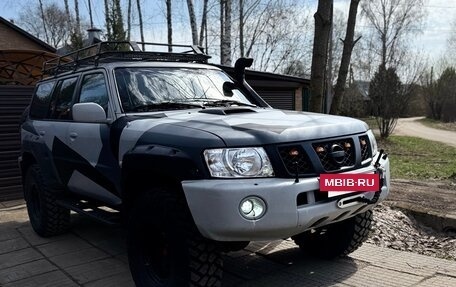 Nissan Patrol, 2005 год, 2 050 000 рублей, 2 фотография