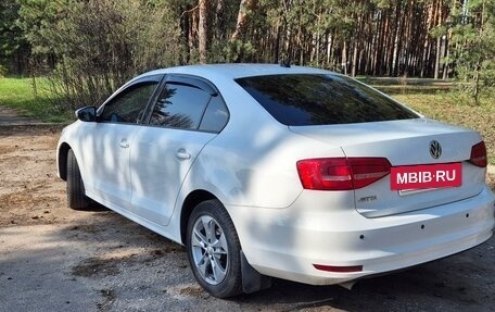 Volkswagen Jetta VI, 2015 год, 1 088 000 рублей, 4 фотография