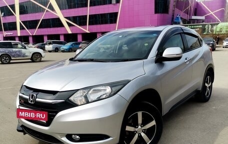 Honda Vezel, 2015 год, 1 450 000 рублей, 2 фотография