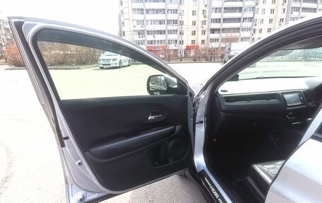 Honda Vezel, 2015 год, 1 450 000 рублей, 13 фотография
