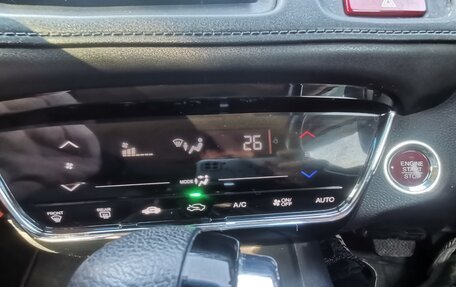 Honda Vezel, 2015 год, 1 450 000 рублей, 20 фотография