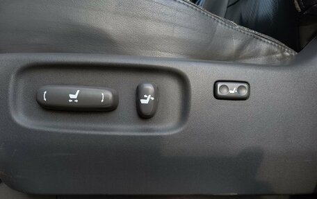 Toyota Land Cruiser Prado 120 рестайлинг, 2006 год, 2 045 000 рублей, 18 фотография
