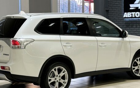 Mitsubishi Outlander III рестайлинг 3, 2014 год, 1 757 000 рублей, 5 фотография