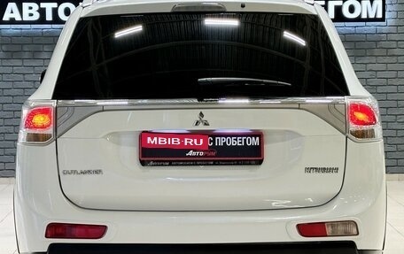 Mitsubishi Outlander III рестайлинг 3, 2014 год, 1 757 000 рублей, 6 фотография