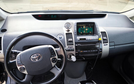 Toyota Prius, 2008 год, 900 000 рублей, 8 фотография