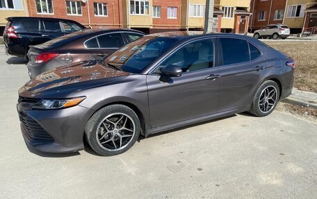 Toyota Camry, 2019 год, 2 500 000 рублей, 2 фотография
