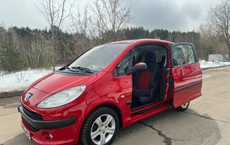 Peugeot 1007, 2006 год, 590 000 рублей, 3 фотография