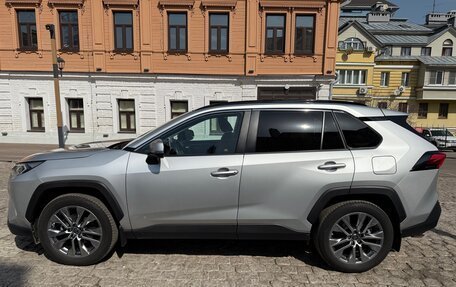 Toyota RAV4, 2021 год, 5 500 000 рублей, 2 фотография
