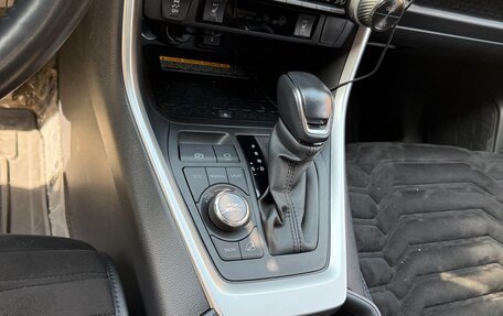Toyota RAV4, 2021 год, 5 500 000 рублей, 19 фотография