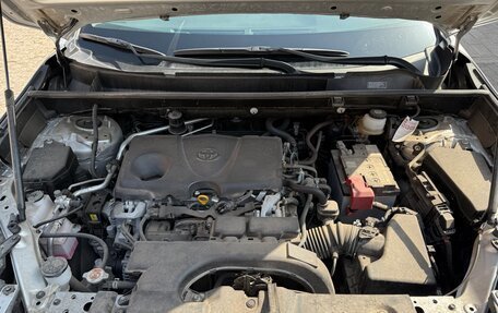 Toyota RAV4, 2021 год, 5 500 000 рублей, 24 фотография